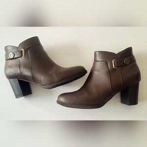 Giani Bernini Memory Foam Booties Size 9.5